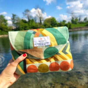 tissu épais et aux formes géométriques